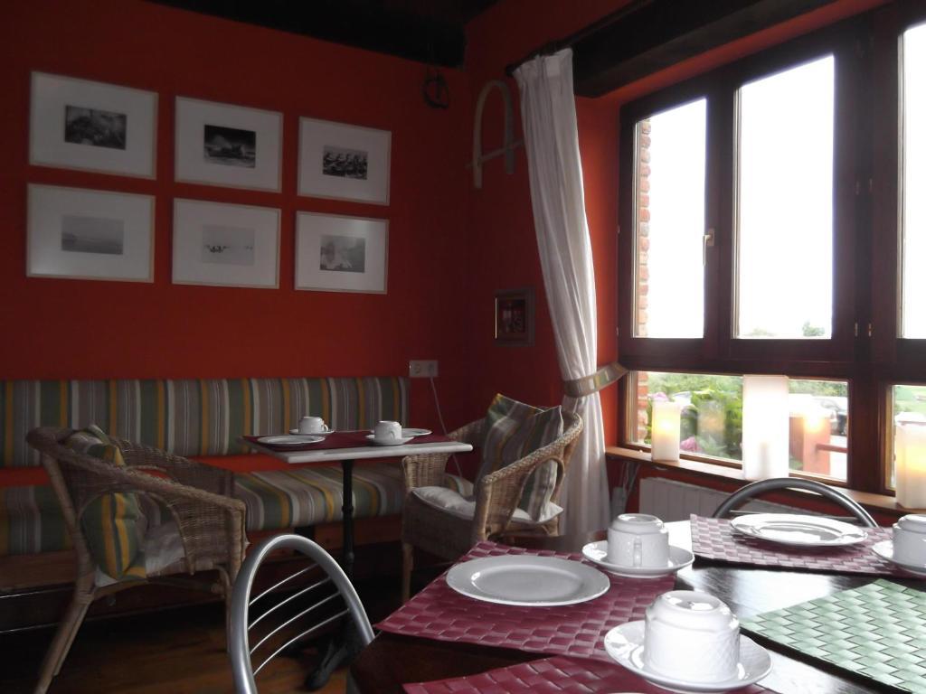 Posada Las Mananitas Cóbreces Exteriér fotografie